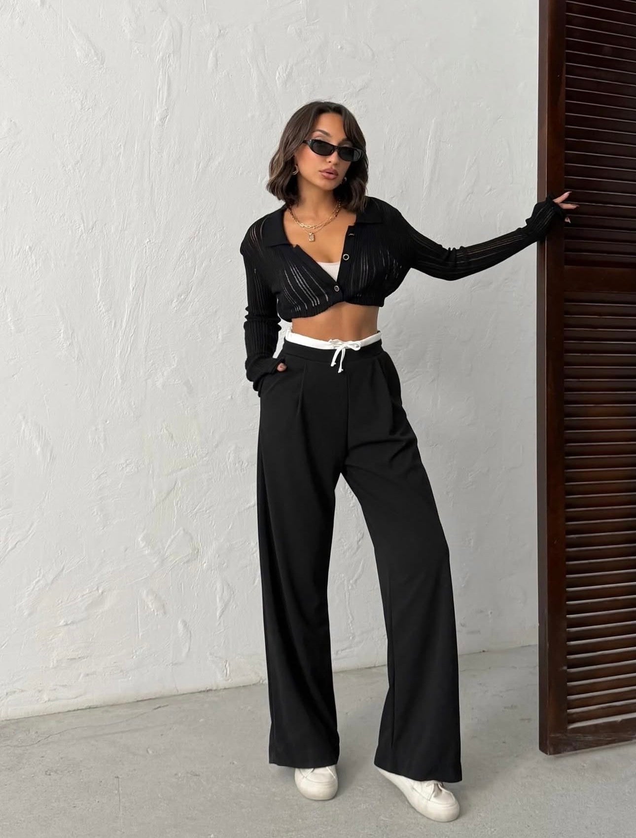 Wide-leg pants