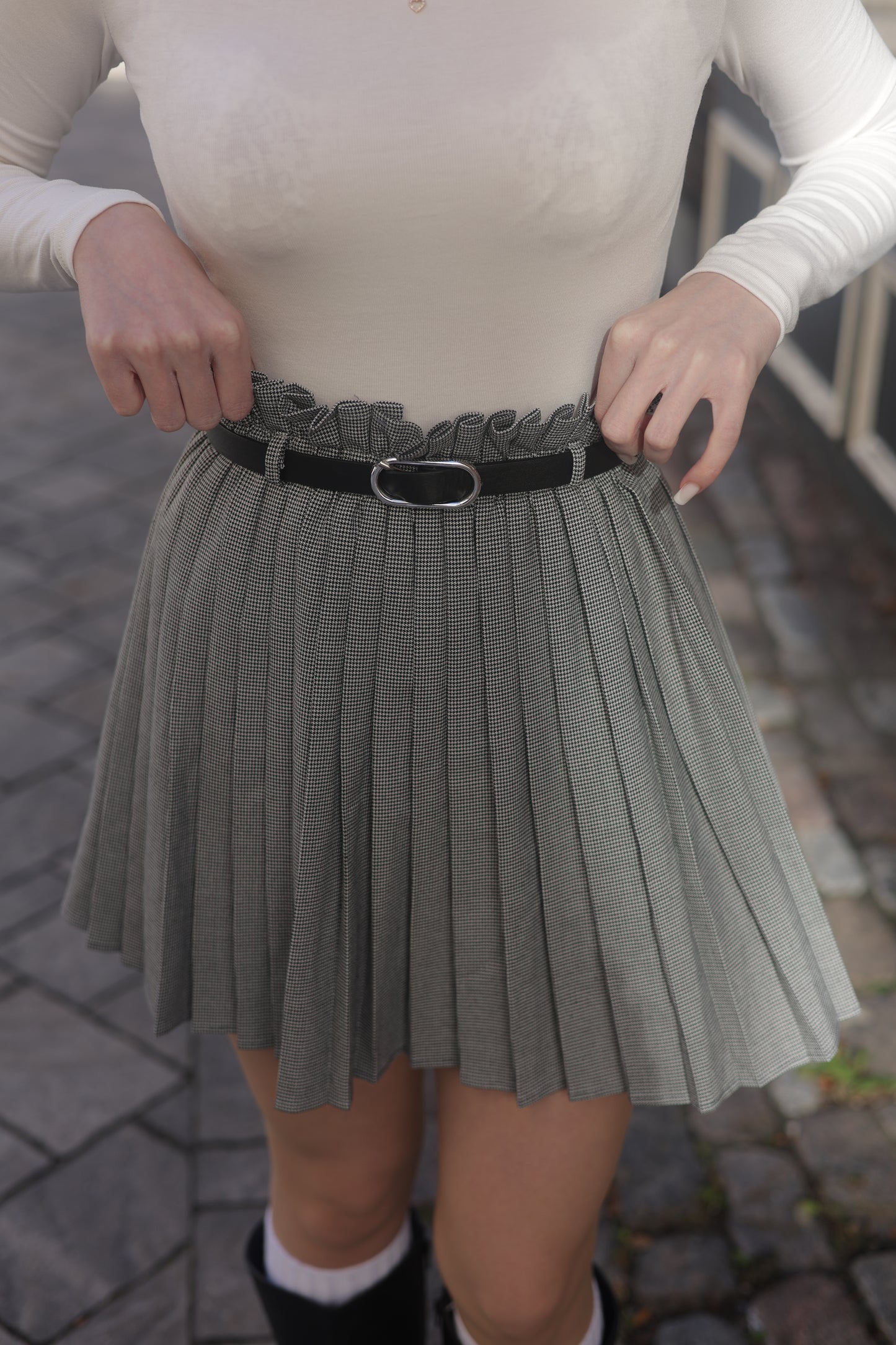 High-wasted pleated skort