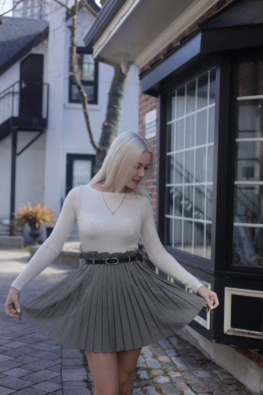 High-wasted pleated skort